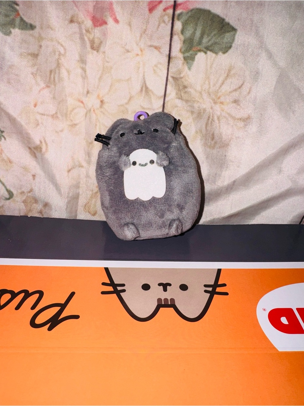New Pusheen Halloween Plush Gund Grey Pusheen Holding Ghost Keychain New w/ Tags